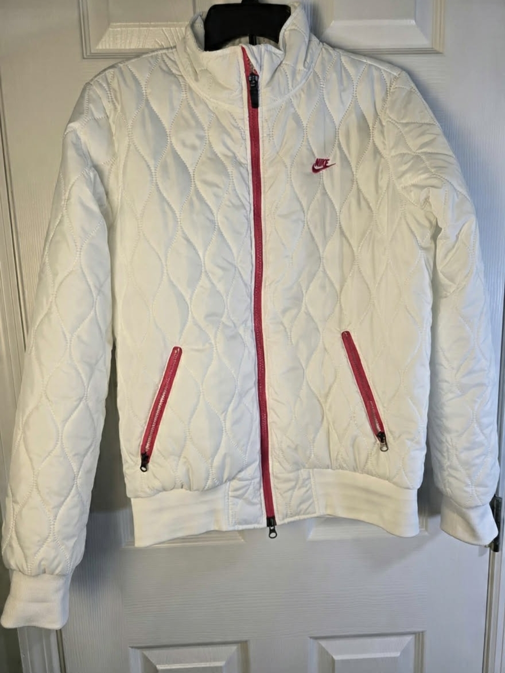 Nike White Quilted Jacket with Pink Zipper and Trim Girls 8-10